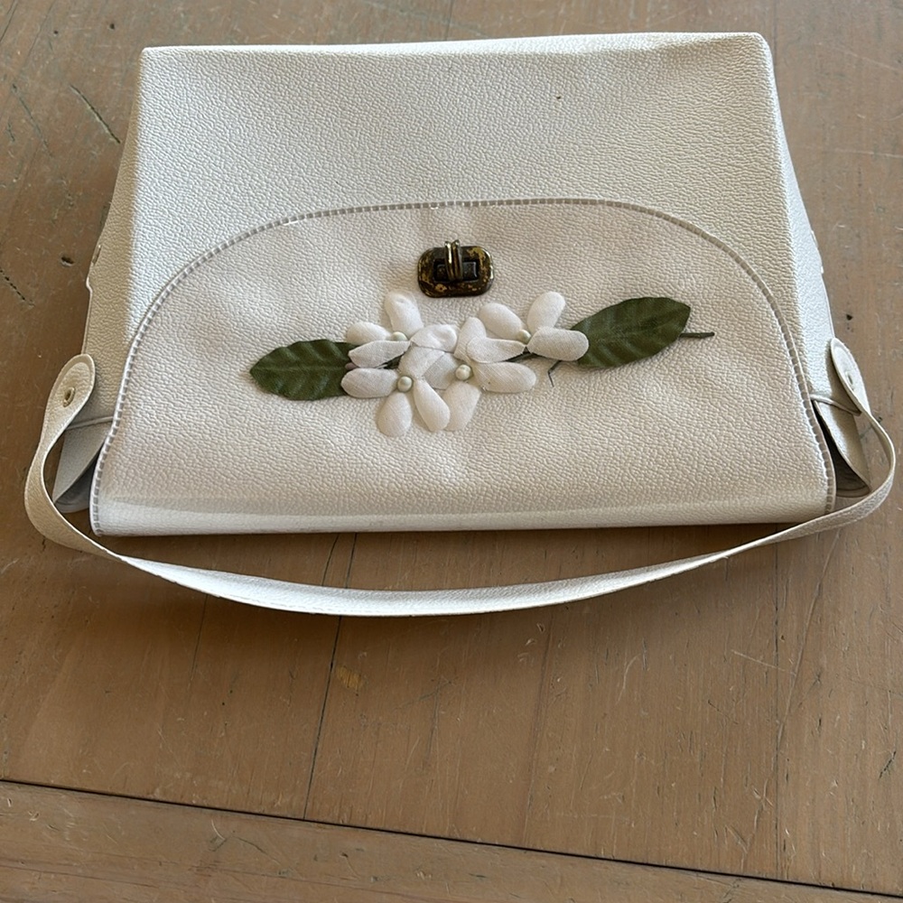 First Holy Communion Pocketbook - Picture 5 of 16